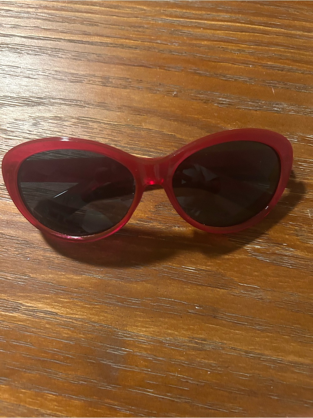 Women’s Magenta Cat-Eye Sunglasses - Classic Fashion Accessory